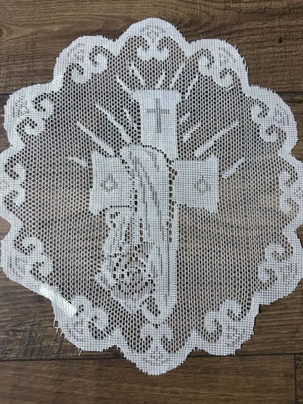 Heritage Lace Cross Design Round Doily